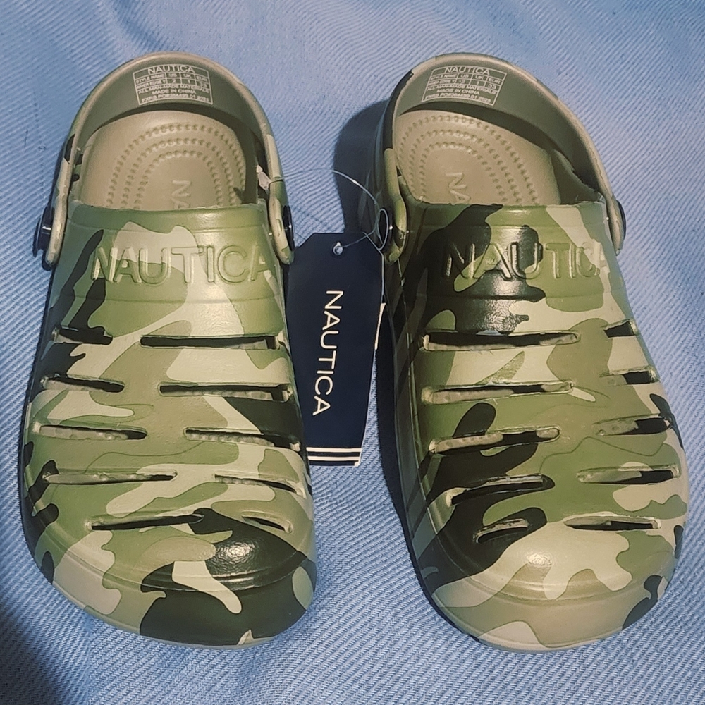 NEW w/ TAGS --Nautica Unisex Rivers Edge Y --Forest Camo --Kids Size 2